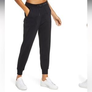 NWT Zelle Live In Pocket Joggers Size Small